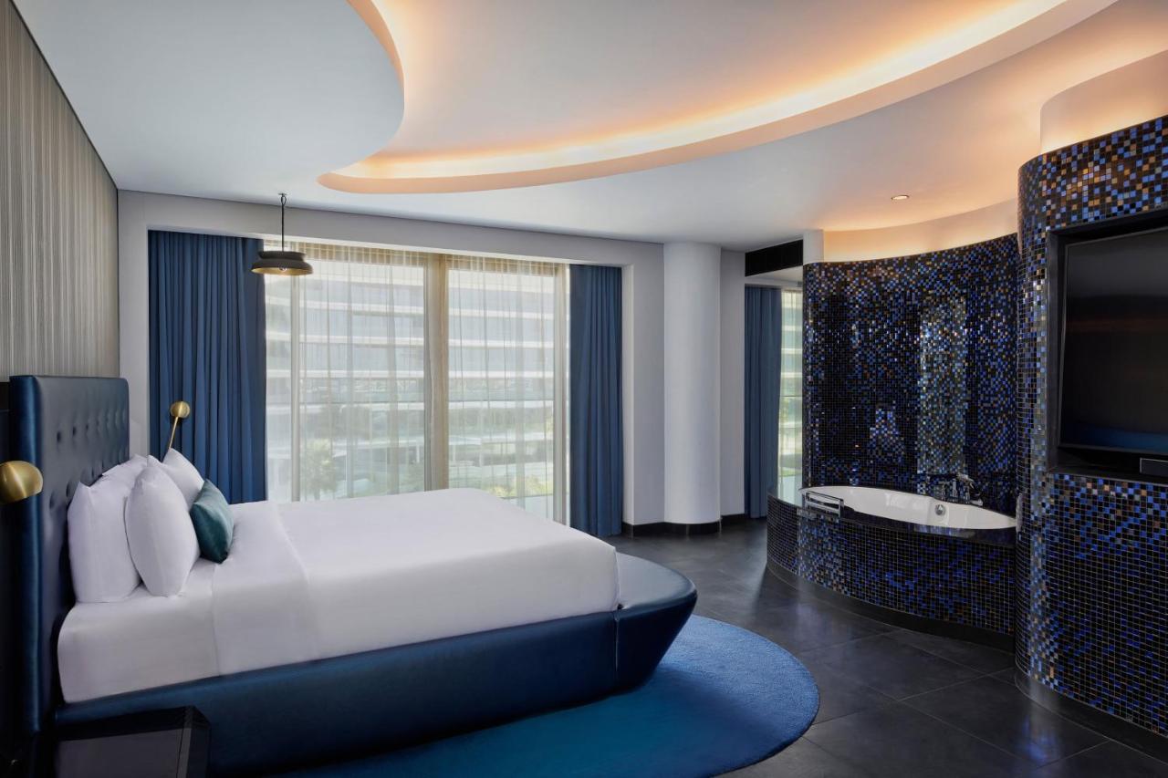 ดับเบิลยู ดูไบ - เดอะ ปาล์ม Hotel ภายนอก รูปภาพ A bedroom at the hotel