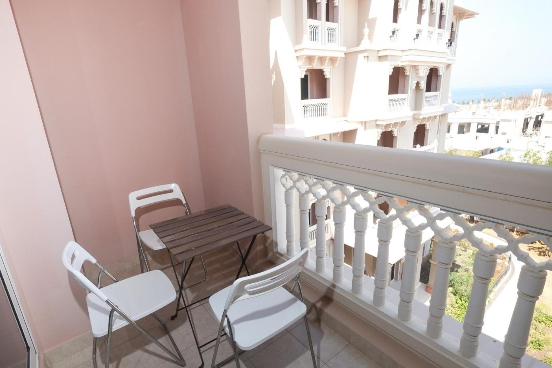 ดับเบิลยู ดูไบ - เดอะ ปาล์ม Hotel ภายนอก รูปภาพ A balcony